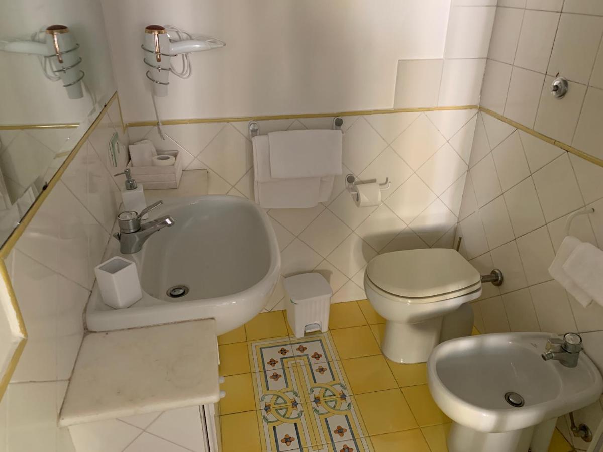 Le Stanze Di Sissi - Luxury Suites Napoli Dış mekan fotoğraf